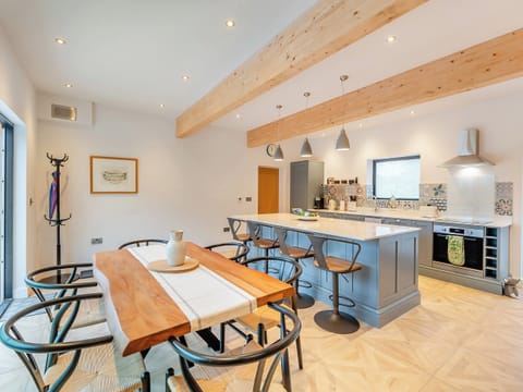 Kitchen/diner | OhSo Cabin, Exeter