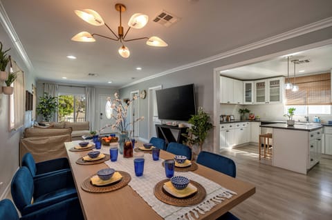 Beautiful dinning area for gatherings.