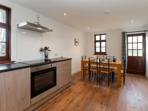 Building, Plant, Furniture, Table, Chair, Window, Shade, Tree, Orange, Outdoor Furniture