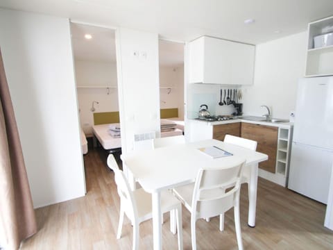 Table, Furniture, Couch, Window, Wood, Picture Frame, Interior Design, Living Room, Floor, Building