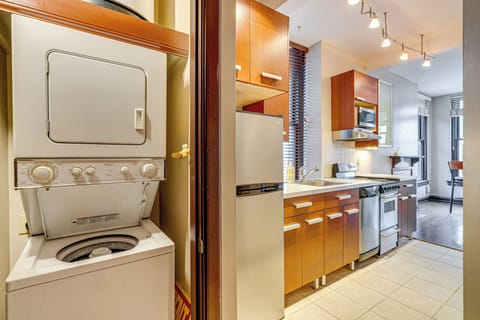 Washer & Dryer | Full Kitchen | Keurig Coffee Maker | Cooking Basics