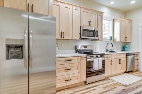 Kitchen | Central Heating | Free WiFi