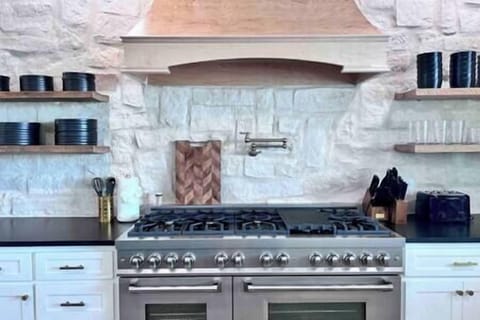 1eb1788c 5c37 4e26 a108 ea65832ea3d2