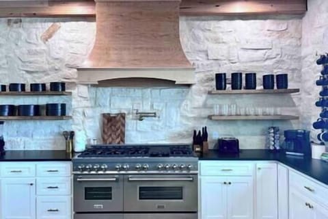 5a700c1b 001f 4b24 9d90 953edaea90a7