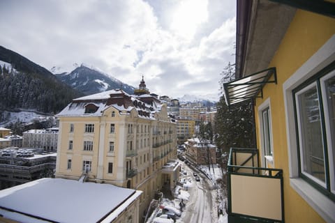 Immediate Surroundings [winter] (&lt;1 km)