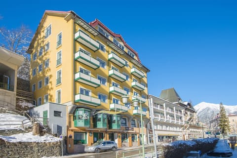 Holiday Home Exterior [winter]