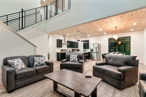 Luxury vacationing we know you will enjoy.