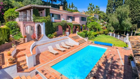 Holiday villa with pool in Torremolinos for 10 people