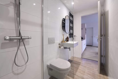 Walk-in shower