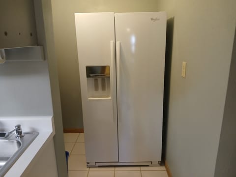 Full size fridge/freezer
