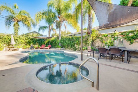 Los Angeles Vacation Rental | 2BR | 1BA | 3 Steps to Enter | 1,200 Sq Ft