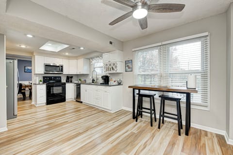 Enjoy breakfast with a beautiful and peaceful view of Misty Lake