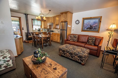 Franciscan 29 - Living Area and Dining Area