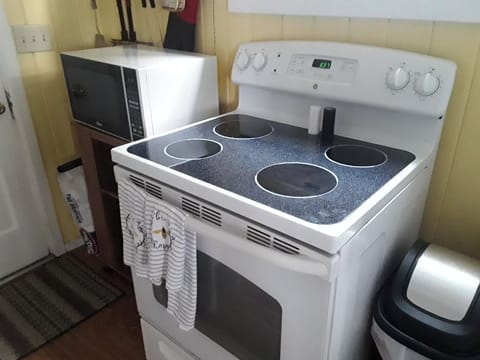 Microwave, oven, stovetop, coffee/tea maker