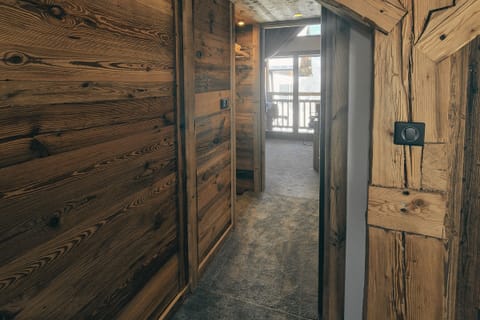 Entrance to Bedroom 2