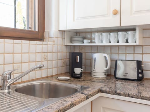 Water, Property, Plant, Building, Azure, Sky, Window, Swimming Pool, Urban Design, Leisure