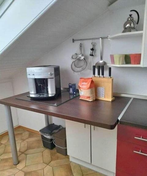 Oven, stovetop, dishwasher, coffee/tea maker