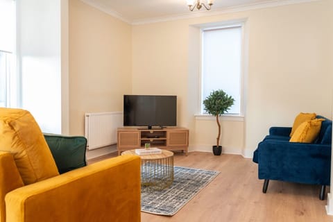 Living Room / Lounge