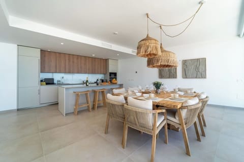 6f253e03 4ef9 4dd7 9e70 a909dd02b7f5