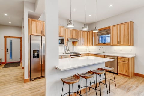 Fully Stocked Chef's Kitchen