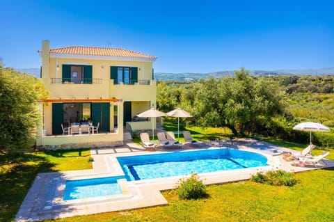 Beautiful villa with private pool and terrace with sea views
