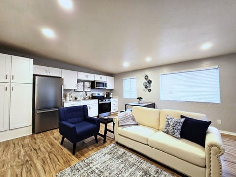 Living Room w/ sofa bed - High Tide Hideaway