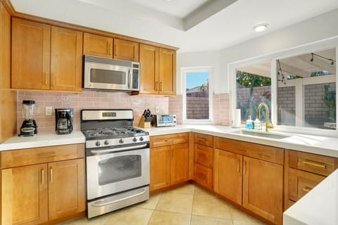 Well equipped kitchen