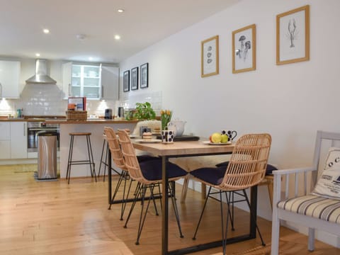 Kitchen/diner | Stones Throw, Padstow