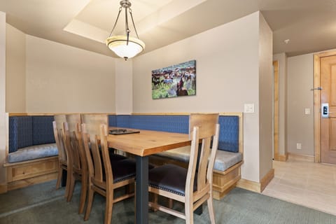 Architecture, Building, Dining Room, Dining Table, Furniture