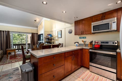 Indoors, Kitchen, Microwave, Oven, Home Decor