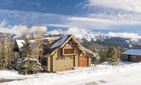 MH 7 Derringer exterior1