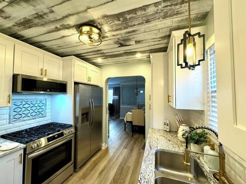 E277a909 9895 4801 a20d b679d61689d7