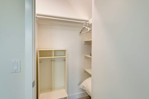 En-Suite Closet | 2nd Floor