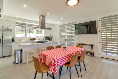 Dining Area | 1st Floor | Dishware/Flatware