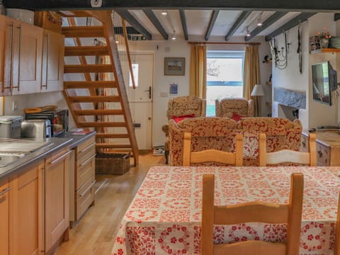 Dining Area | Garthfain, Dolwyddelan