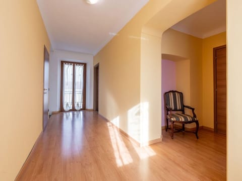 Property, Wood, Hall, Building, Interior Design, Flooring, Floor, Wall, Real Estate