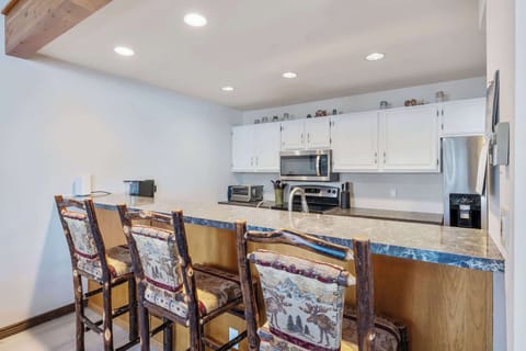 Additional counter seating