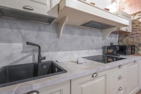 Autumn, Kitchen, Spring, Summer