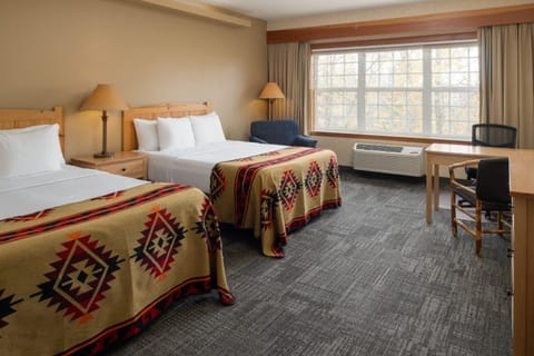 Unit with 2 Queen beds. Exact unit will be assigned upon arrival. Views, colors, and decor may vary.