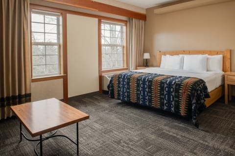 Unit with 1 King bed. Exact unit will be assigned upon arrival. Views, colors, and decor may vary.