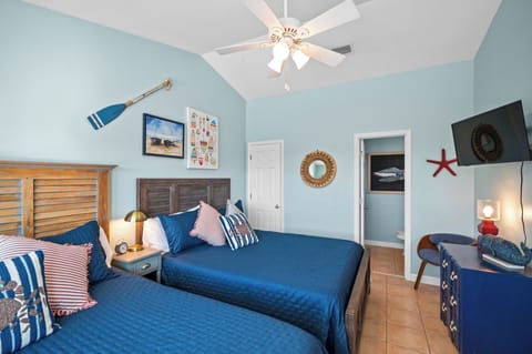 2nd Floor (2) Queen Bedroom Suite