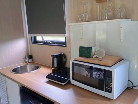 Fridge, microwave, stovetop, toaster