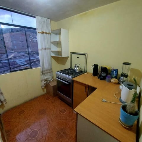 Microwave, stovetop, dishwasher, coffee/tea maker