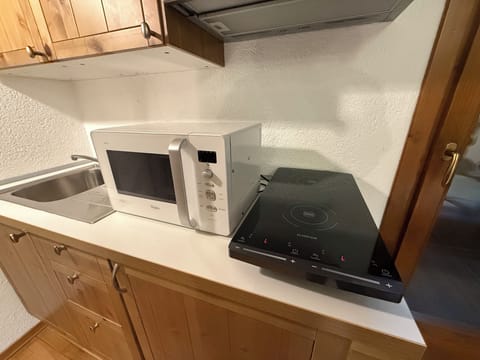 Fridge, microwave, stovetop, electric kettle