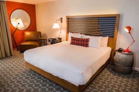 Unit with 1 King Bed