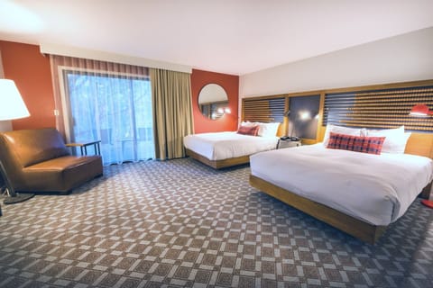 Unit with 2 Queen Beds