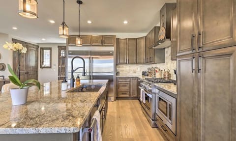 Large fully stocked kitchen
