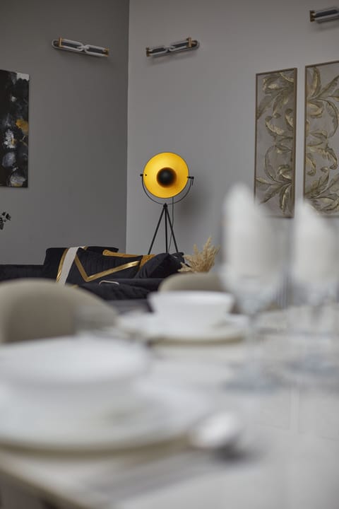 Living Room / Lounge