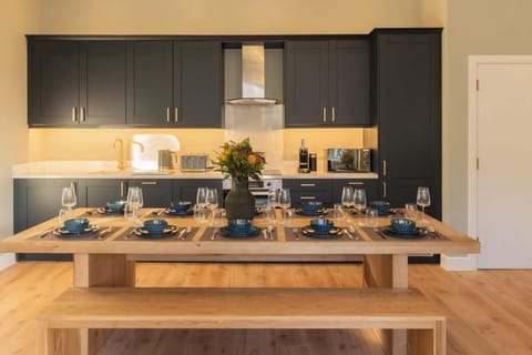 The Georgian Abode at Catharine II, Liverpool - Host & Stay