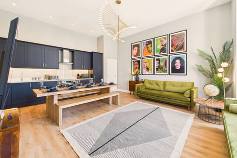 The Georgian Abode at Catharine II, Liverpool - Host & Stay